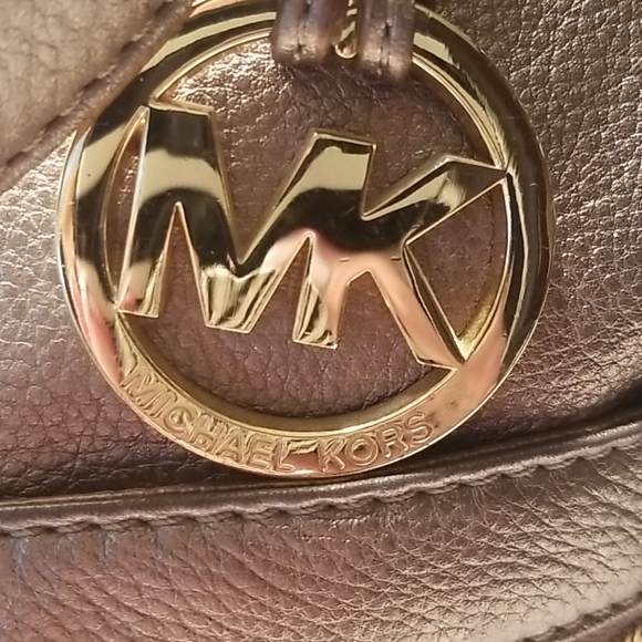 Michael Kors gold shoulder bag - Picture 2 of 5